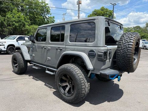 Used 2022 Jeep Wrangler Unlimited Rubicon w/ Xtreme Recon 35" Tire Package AWD/4WD image 11