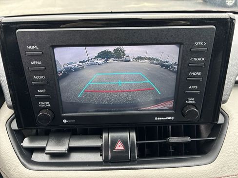 Used 2021 Toyota RAV4 XLE image 20