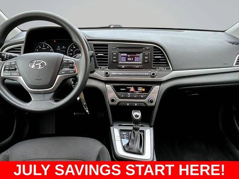 Used 2018 Hyundai Elantra SE FWD image 7