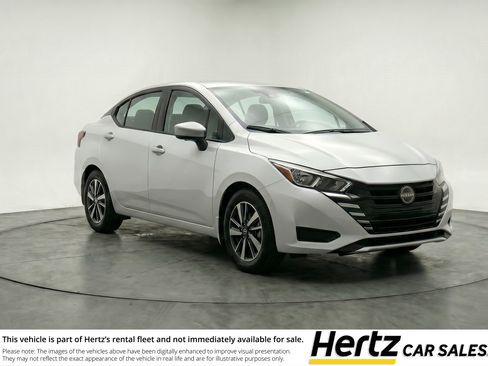 Used 2025 Nissan Versa SV image 1