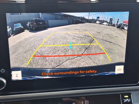 Used 2025 Toyota Camry SE image 16