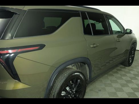 Used 2024 Chevrolet Traverse LT w/ Enhanced Driving Package FWD image 40