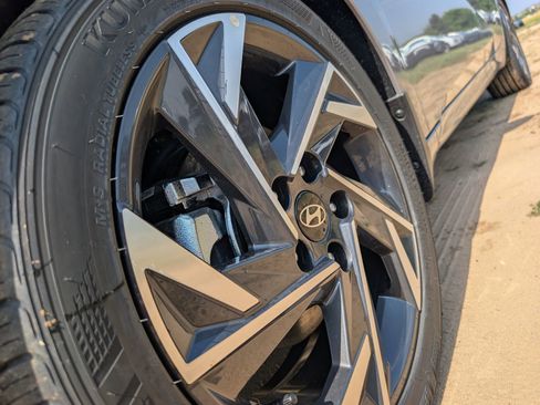 New 2025 Hyundai Elantra Sport image 13