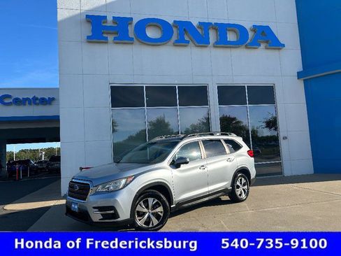 Used 2019 Subaru Ascent Premium image 1