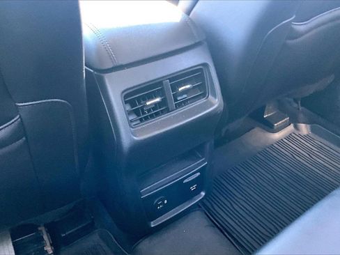 Used 2022 Ford Edge SEL w/ Convenience Package image 30