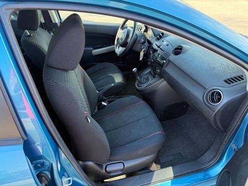 Used 2011 MAZDA MAZDA2 Touring image 22