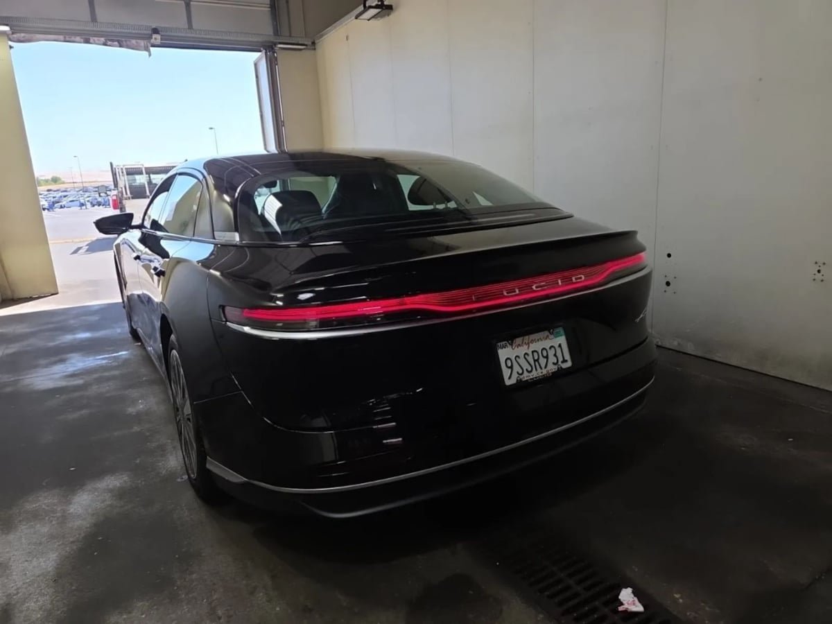 Used 2025 Lucid Air Pure RWD image 2