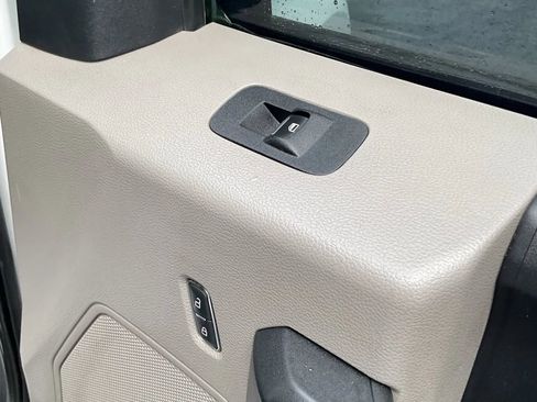 Used 2020 Ford F250 XL w/ Power Equipment Group image 40