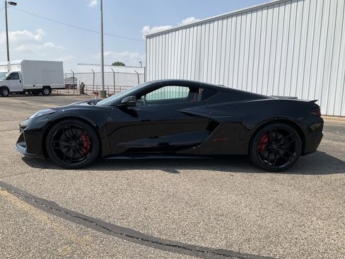New 2025 Chevrolet Corvette Z06 image 2
