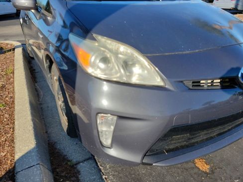 Used 2013 Toyota Prius Three image 8