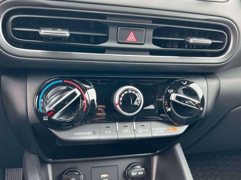 Used 2023 Hyundai Kona SEL image 29