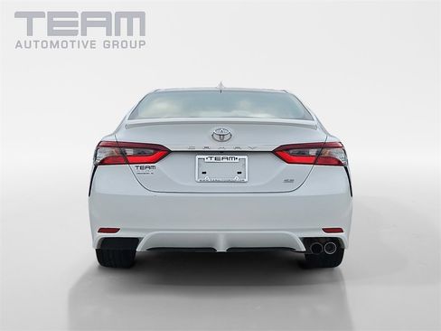 Used 2023 Toyota Camry SE image 6