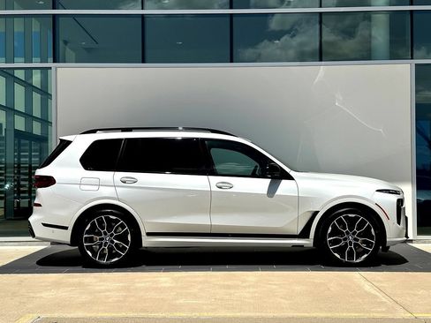 New 2027 BMW X7 M60i AWD/4WD image 3