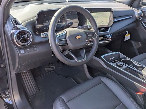 New 2026 Chevrolet Equinox LT image 16