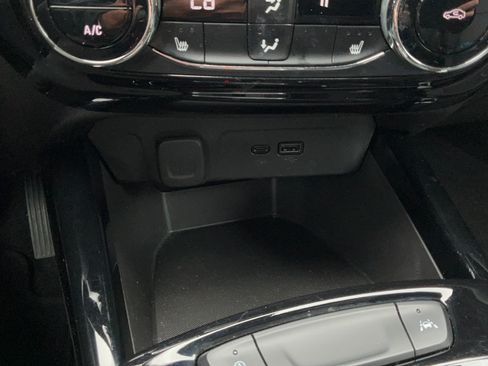 Used 2024 Chevrolet Trax RS w/ Driver Confidence Package FWD image 34