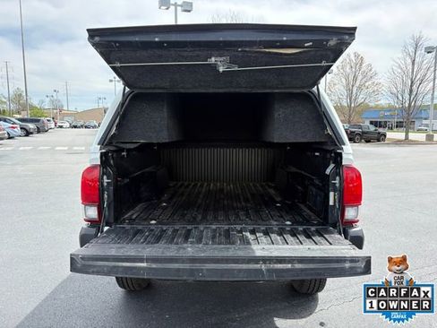 Used 2022 Toyota Tacoma SR image 24
