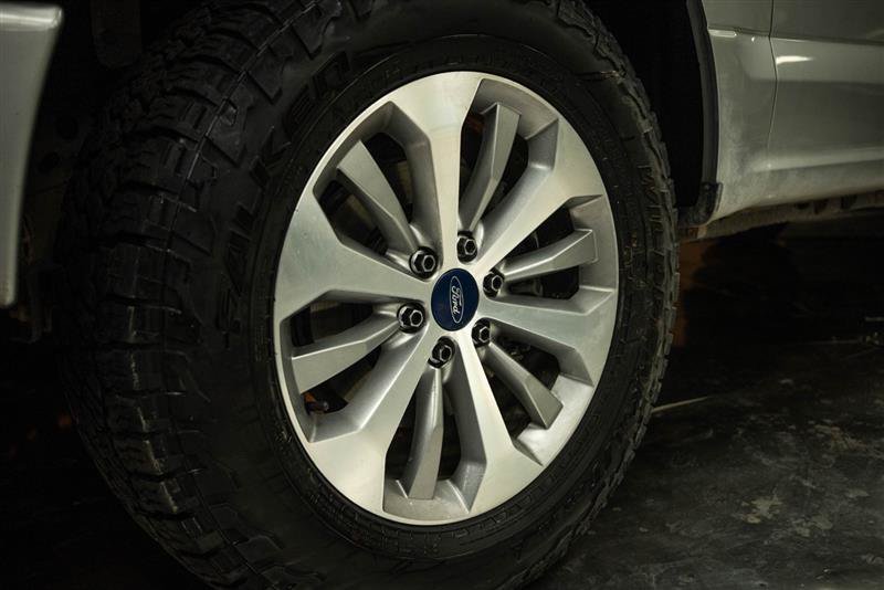 Used 2017 Ford F150 XL w/ Equipment Group 101A Mid AWD/4WD image 3