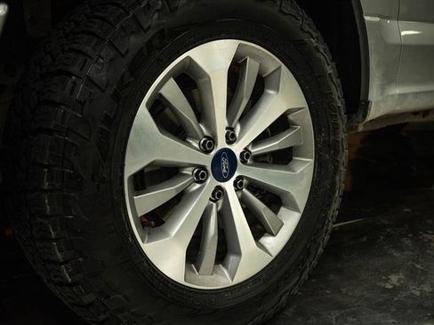 Used 2017 Ford F150 XL w/ Equipment Group 101A Mid AWD/4WD image 3
