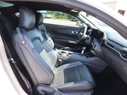 Used 2024 Ford Mustang GT Premium RWD image 15