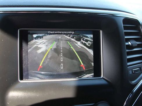 Used 2018 Jeep Grand Cherokee Limited image 21