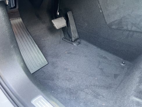 Used 2025 Volvo XC90 B6 Core w/ Protection Package Premier image 17