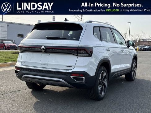 New 2026 Volkswagen Taos SE AWD/4WD image 3