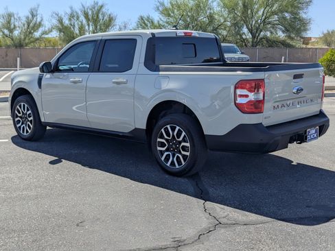 Used 2024 Ford Maverick Lariat FWD image 4