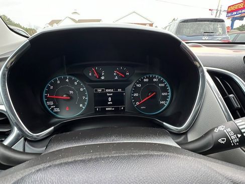 Used 2020 Chevrolet Equinox LS image 25