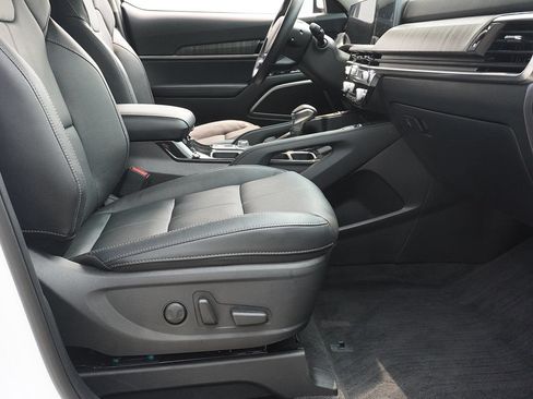 Used 2024 Kia Telluride EX AWD/4WD image 33