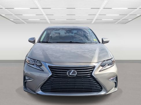 Used 2016 Lexus ES 350 w/ Luxury Package w/Wood Trim image 8