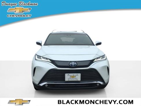 Used 2024 Toyota Venza XLE AWD/4WD image 8