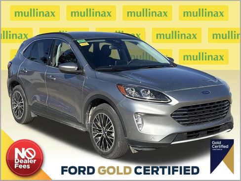 Used 2022 Ford Escape Titanium image 1