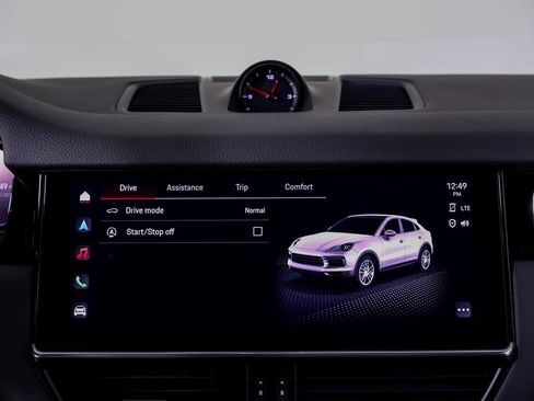 Certified 2023 Porsche Cayenne Coupe image 14