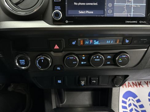 Used 2021 Toyota Tacoma TRD Sport image 17