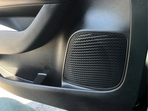 Used 2020 Chrysler Pacifica Touring-L FWD image 35