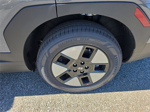 New 2026 Hyundai Santa Fe SE image 9