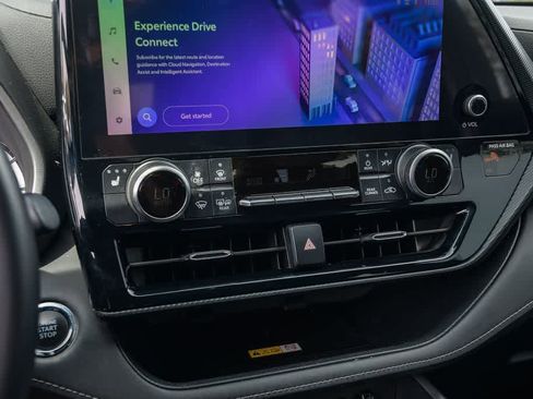 Used 2023 Toyota Highlander XSE image 21