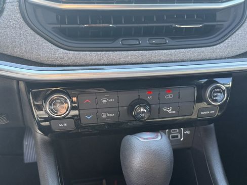 New 2025 Jeep Compass Sport image 23