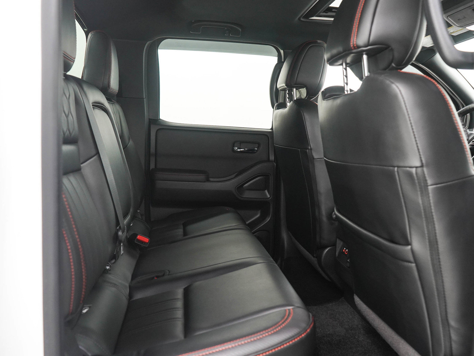 Used 2023 Nissan Frontier PRO-4X w/ Pro-4X Premium Package AWD/4WD image 14