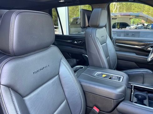 Used 2021 GMC Yukon Denali w/ Denali Ultimate Package AWD/4WD image 9