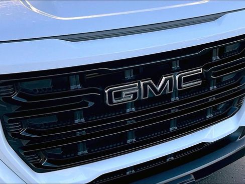 Used 2022 GMC Canyon Elevation w/ Trailering Package image 25