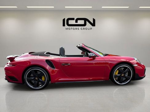 Used 2018 Porsche 911 Turbo S image 15