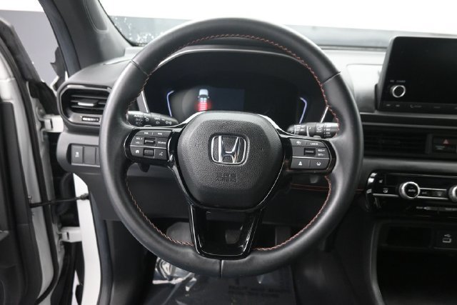 Certified 2025 Honda Pilot Sport image 20