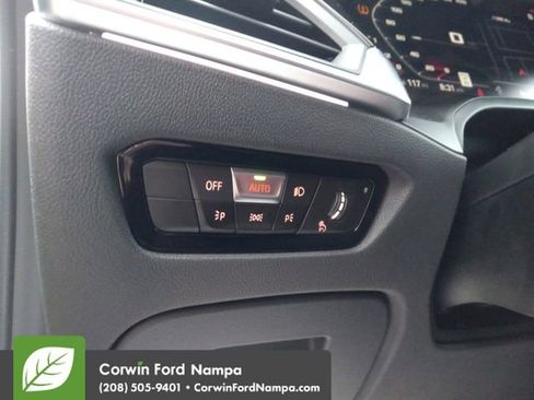 Used 2022 BMW M4 xDrive Competition image 13