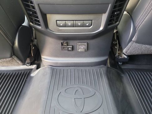 Used 2024 Toyota Tundra Platinum RWD image 14
