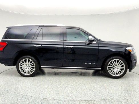 Used 2023 Ford Expedition Platinum image 4