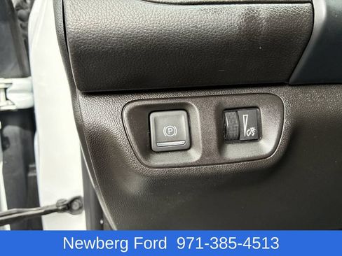Used 2023 GMC Acadia AT4 AWD/4WD image 25