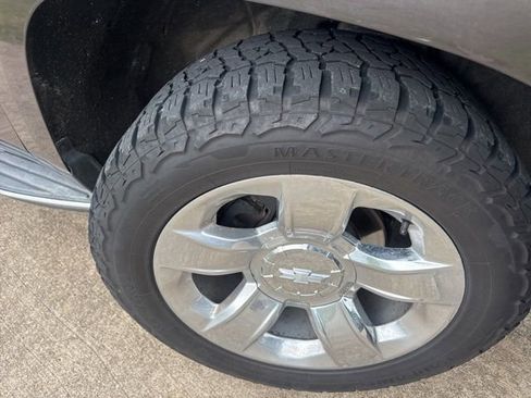 Used 2015 Chevrolet Tahoe LTZ AWD/4WD image 6