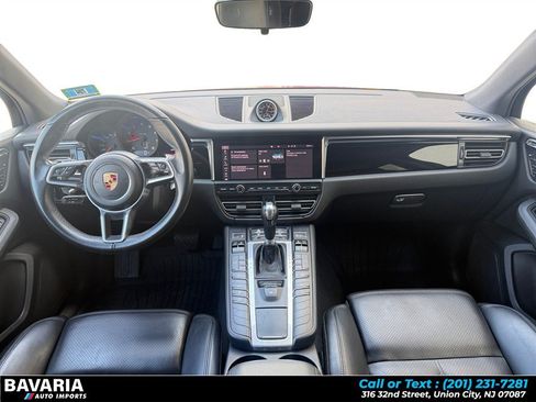 Used 2020 Porsche Macan AWD/4WD image 12