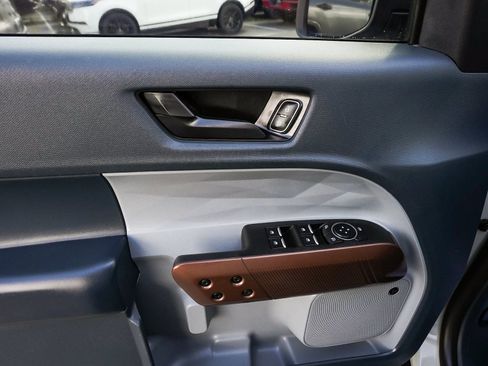 Used 2023 Ford Maverick Lariat w/ Lariat Luxury Package AWD/4WD image 12